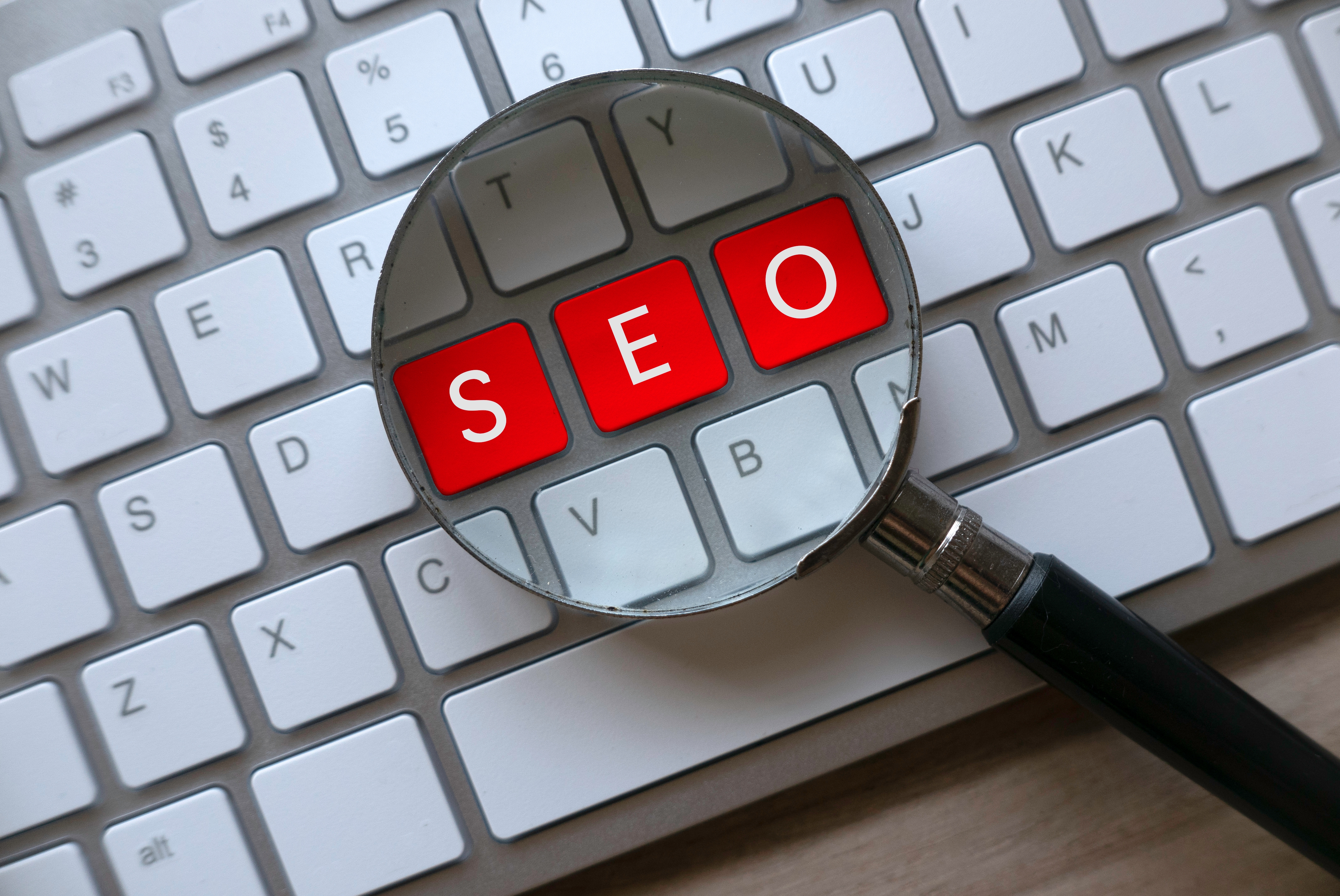 Keyboard keys spelling out SEO